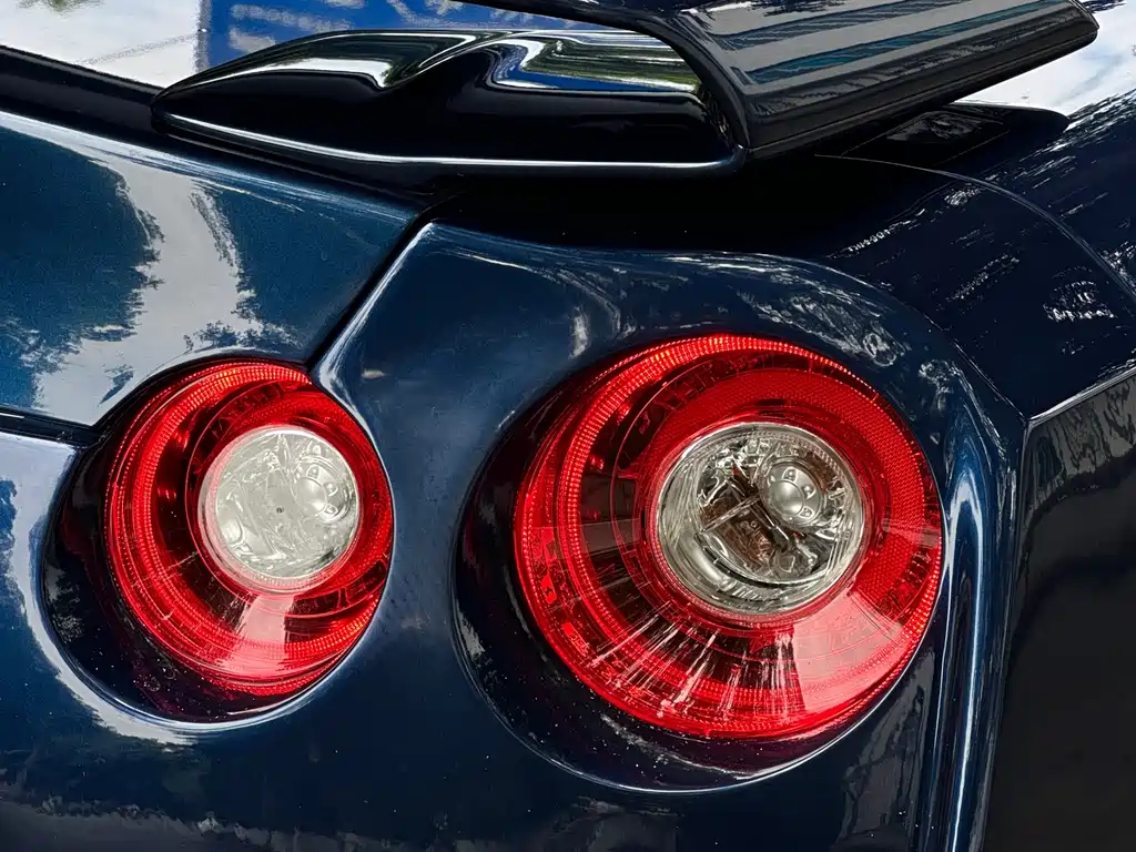 Nissan GT-R 2013 — фото 13