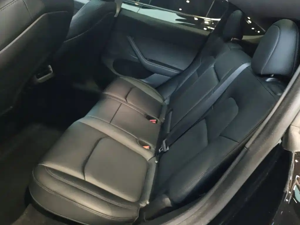 Tesla Model Y 2023 — фото 17