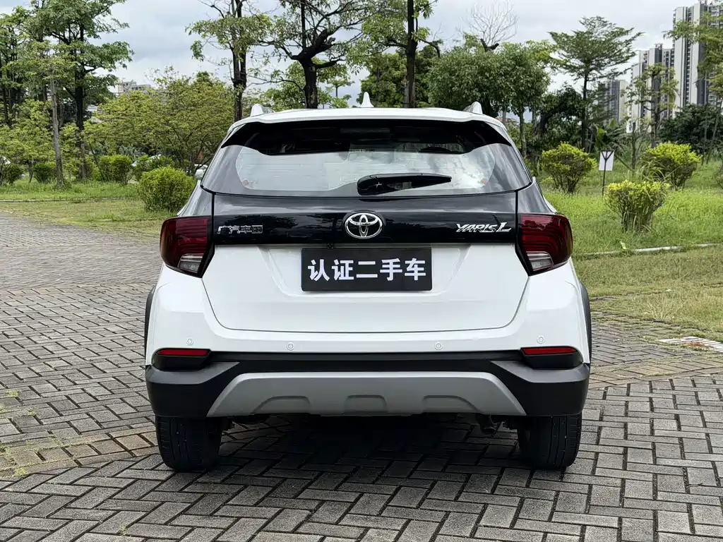 Toyota Yaris L 2020 — фото 13