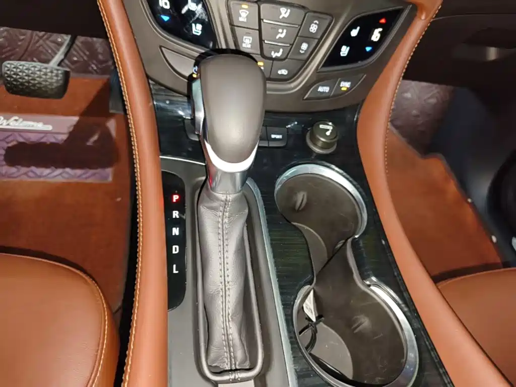 Buick Envision Plus 2019 — фото 14