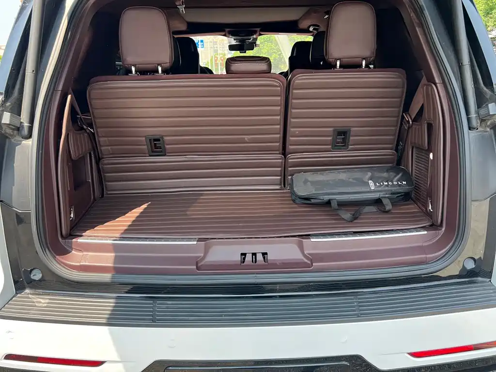 Lincoln Navigator 2020 — фото 12