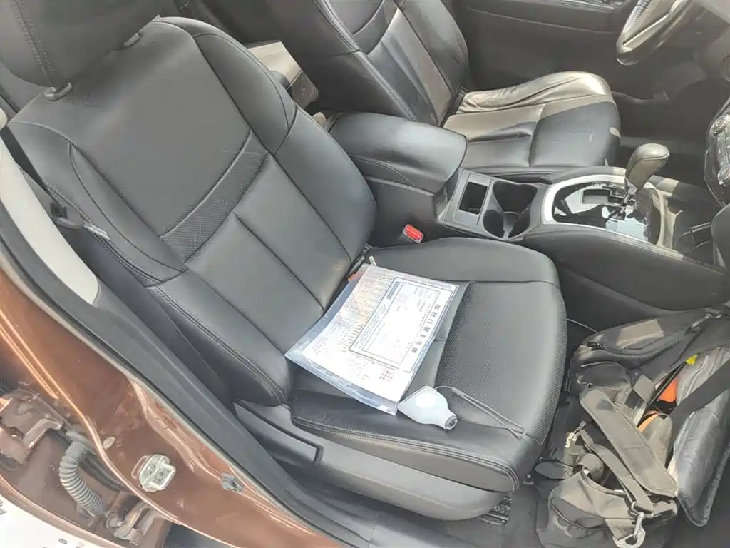Nissan X-Trail 2015 — фото 25