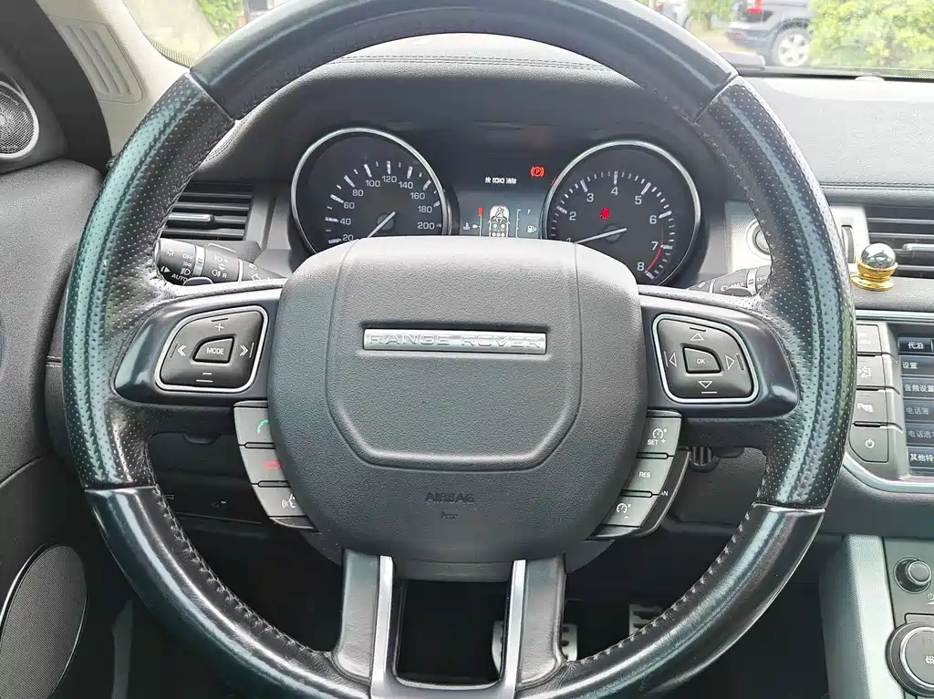 Land Rover Range Rover Evoque 2015 — фото 18