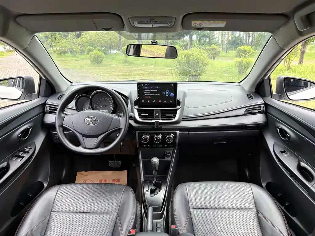 Toyota Yaris L 2020 — фото 9