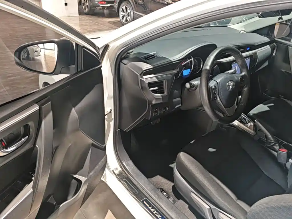 Toyota Levin 2017 — фото 16