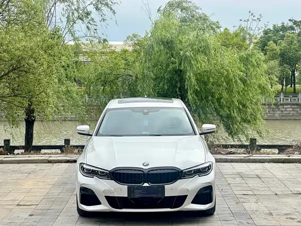 BMW 3 Series 2022