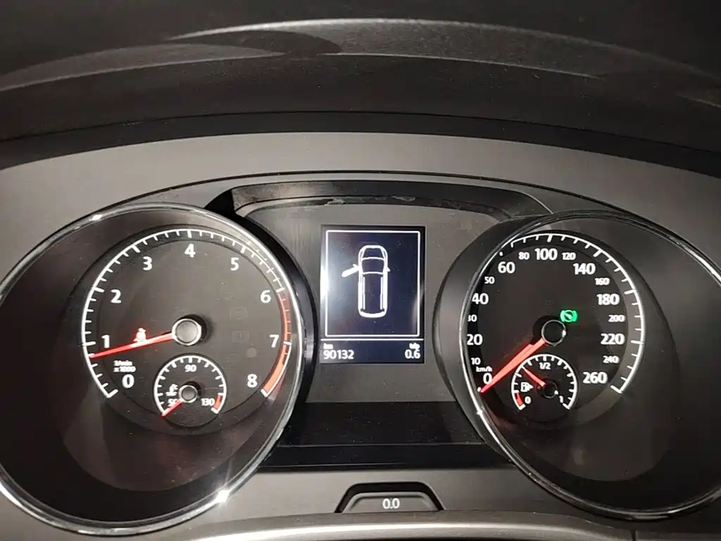 Volkswagen Touran 2019 — фото 12