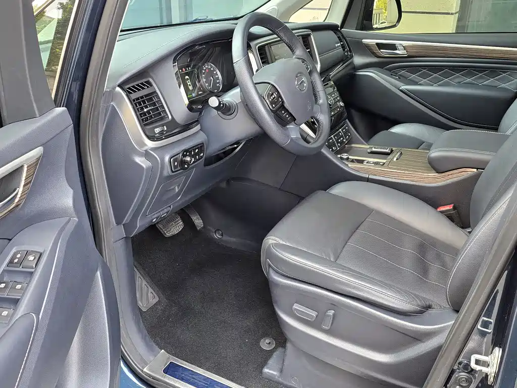 GAC Motor Trumpchi M8 2019 — фото 10