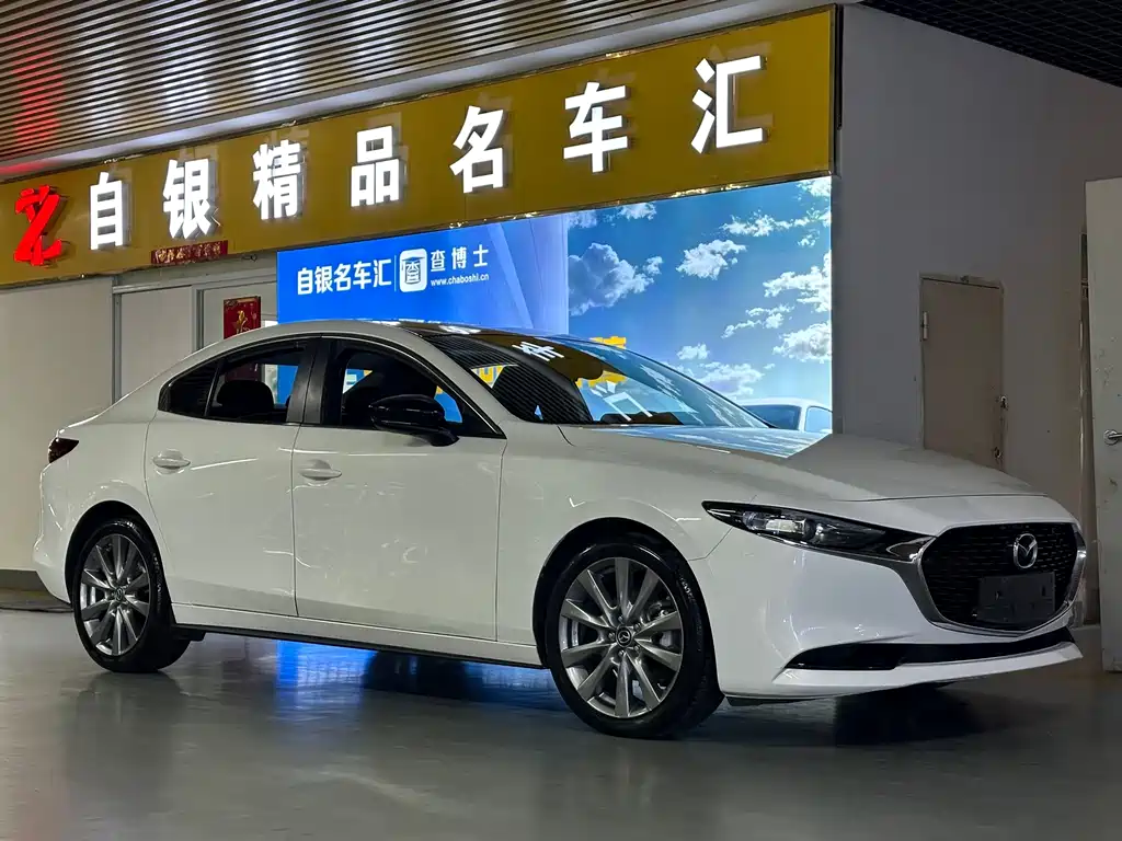 Mazda 3 Axela 2023