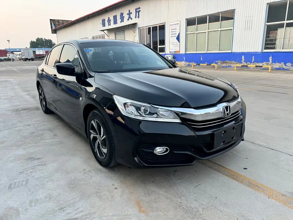 Honda Accord 2017 — фото 3