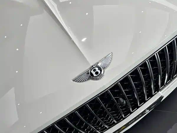 Bentley Continental 2025