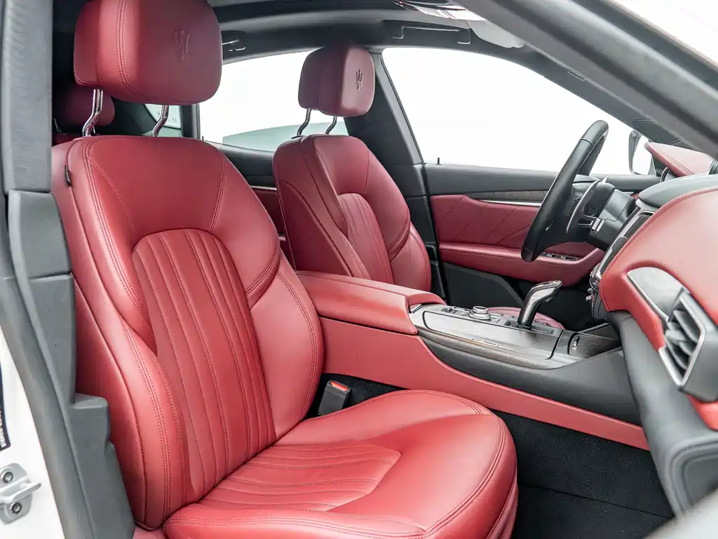 Maserati Levante 2019 — фото 12