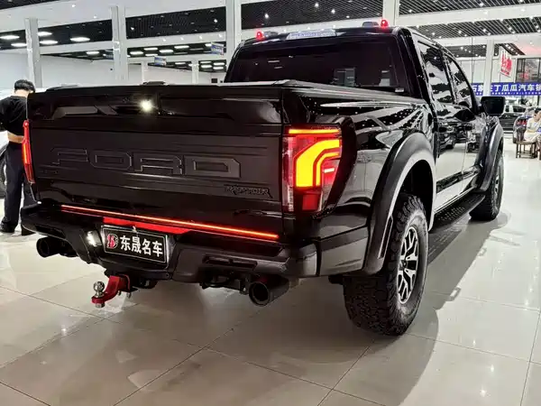 Ford F-150 Raptor 2023