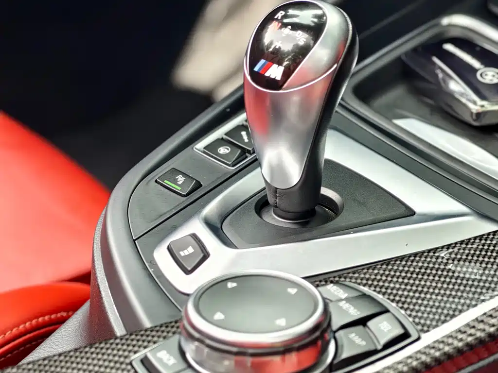 BMW M4 2017 — фото 11