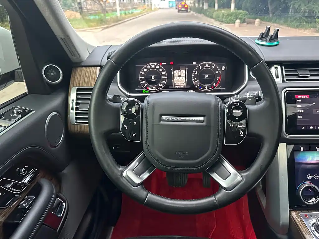 Land Rover Range Rover 2018 — фото 11