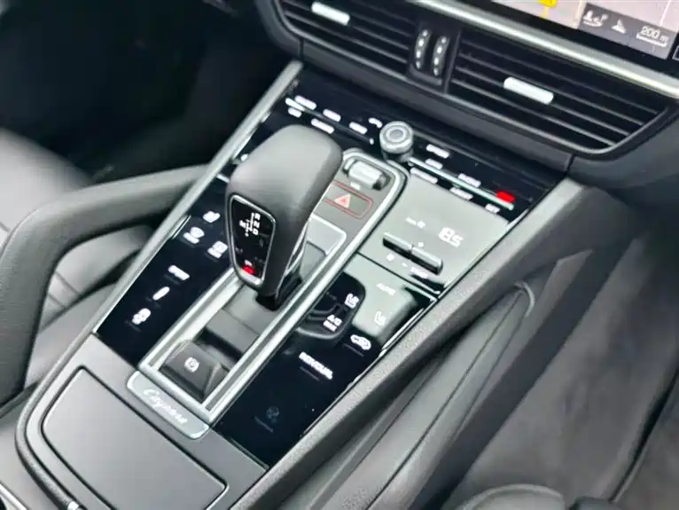 Porsche Cayenne 2020 — фото 12