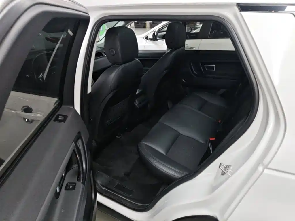 Land Rover Discovery Sport 2019 — фото 13