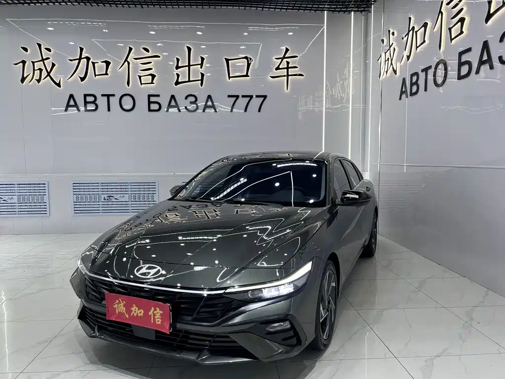 Hyundai Elantra 2024