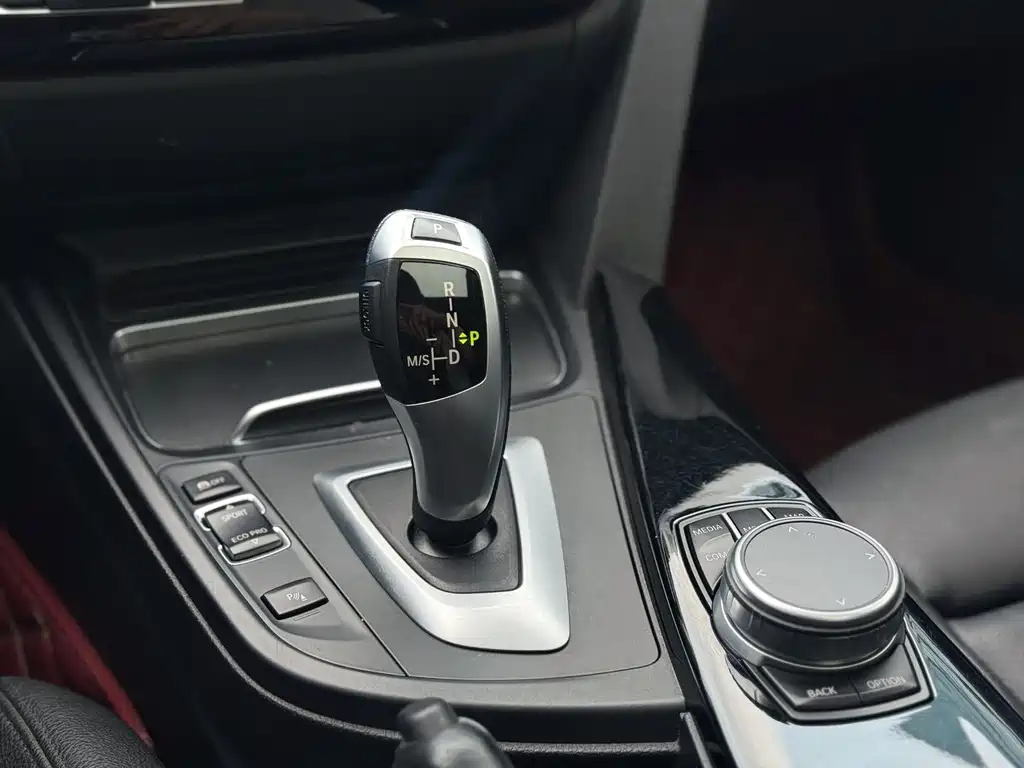 BMW 3 Series GT 2020 — фото 15