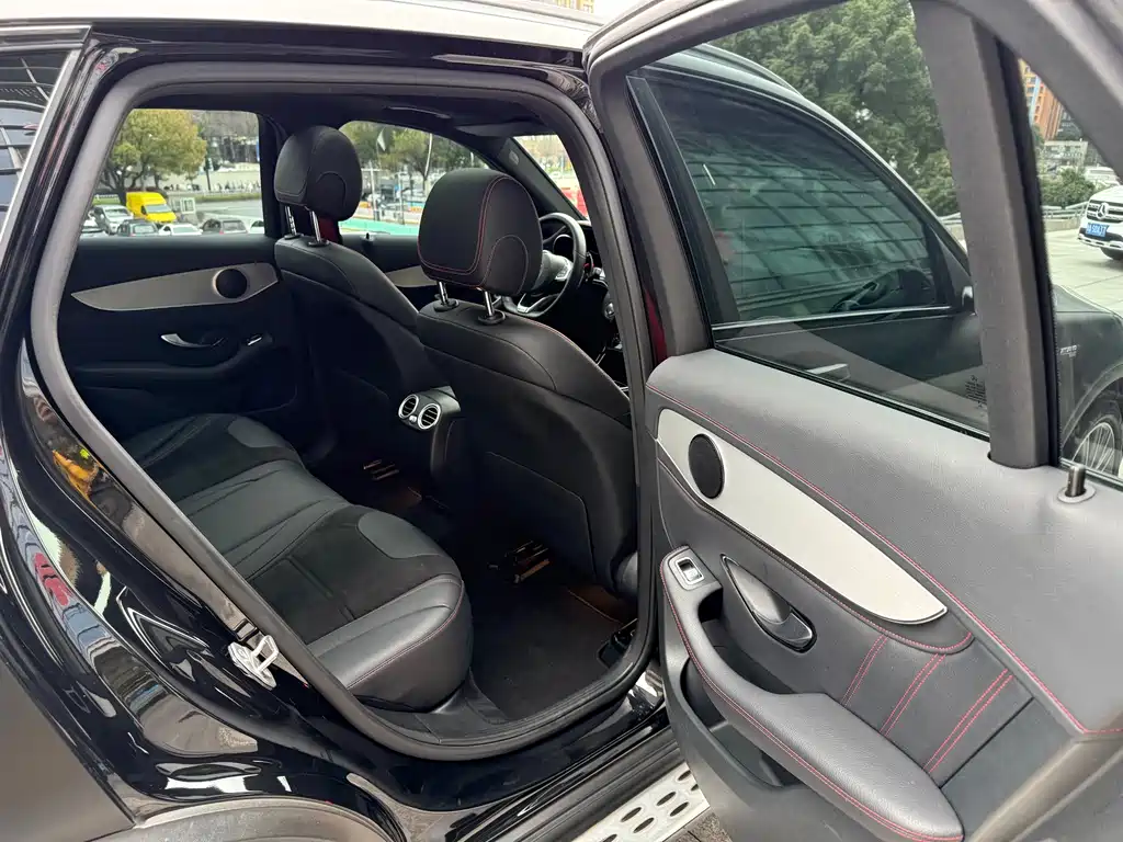 Mercedes-Benz GLC AMG 2019 — фото 18