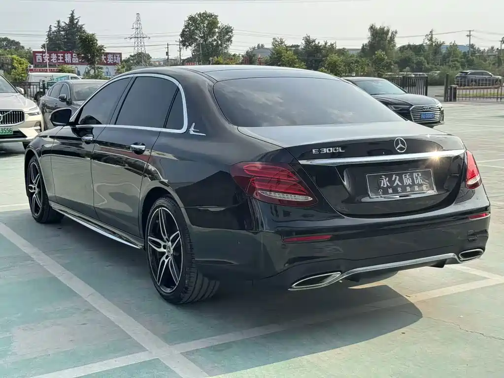 Mercedes-Benz E-Class 2019 — фото 23