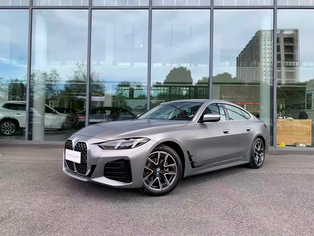 BMW 4 Series 2025 — фото 1