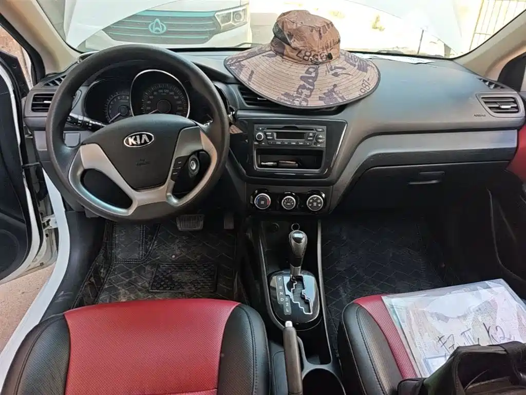 Kia K2 2015 — фото 10