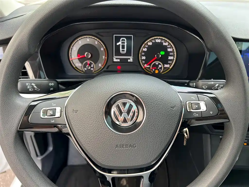 Volkswagen Lavida 2019 — фото 13