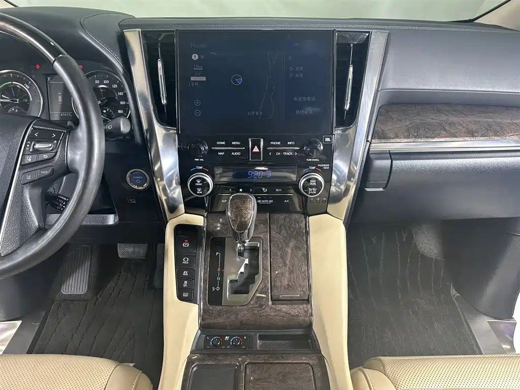 Toyota Vellfire 2023 — фото 11