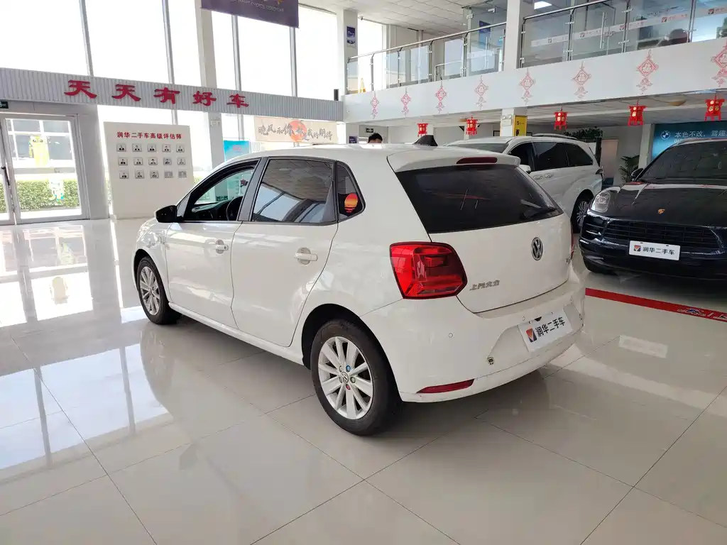 Volkswagen Polo 2017 — фото 12