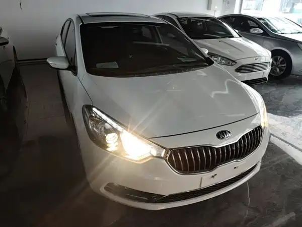 Kia K3 2015