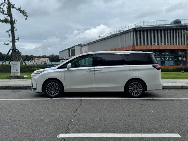 Buick GL8 New Energy 2025