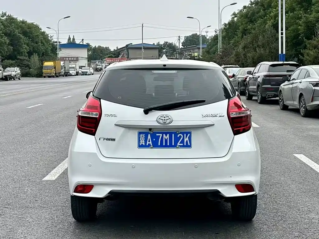 Toyota Yaris L 2019 — фото 5