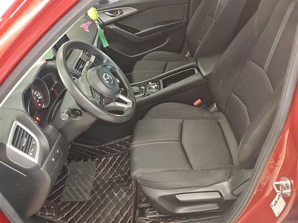 Mazda 3 Axela 2017 — фото 15
