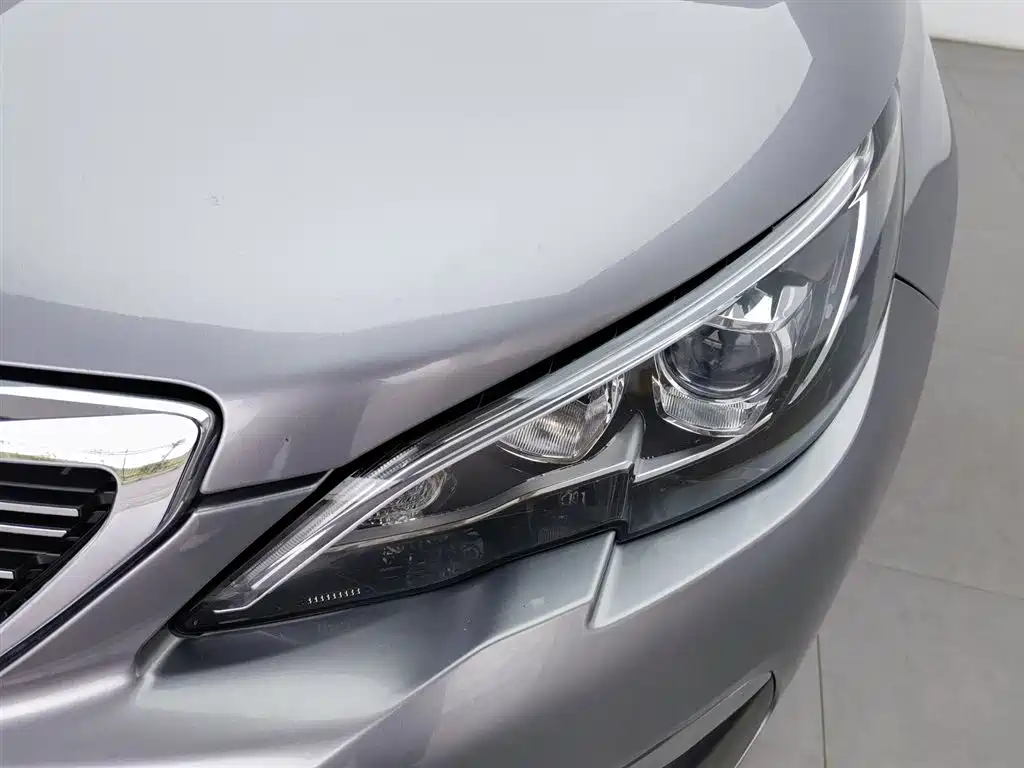 Peugeot 308 2017 — фото 7