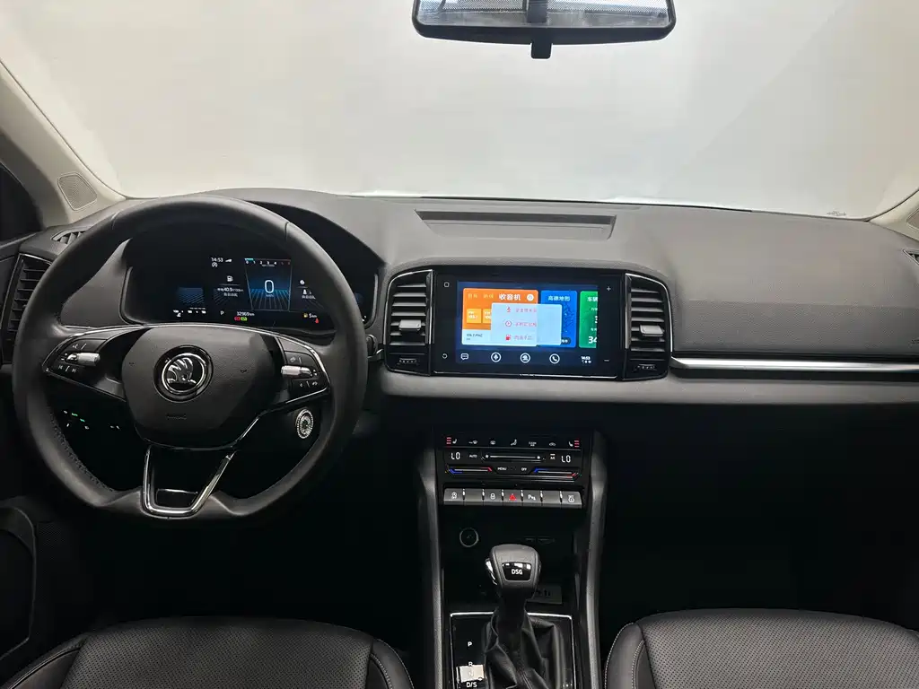 Skoda Karoq 2023 — фото 22