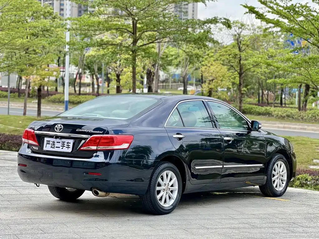 Toyota Camry 2014 — фото 9