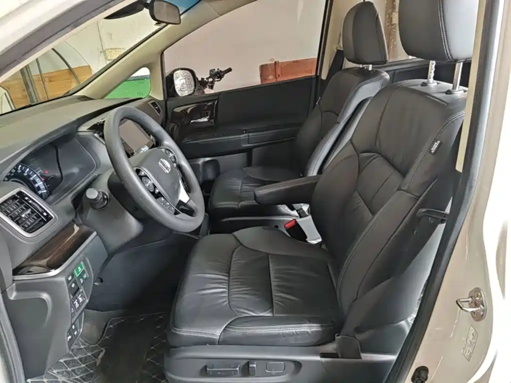 Honda Odyssey 2021 — фото 11