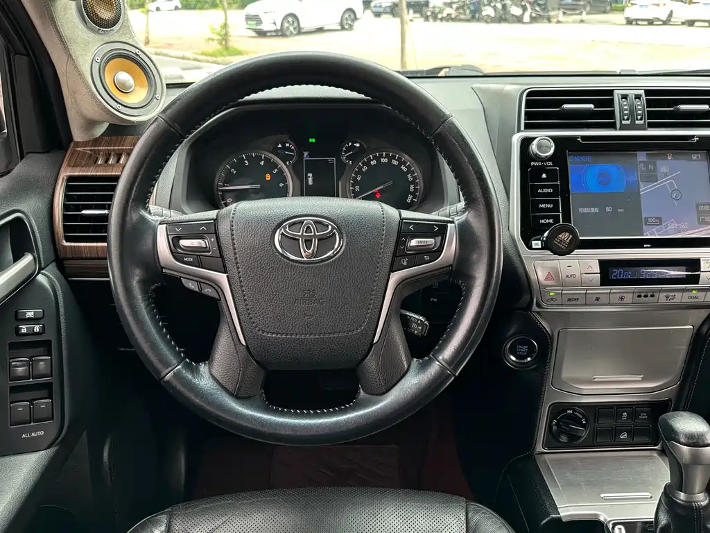 Toyota Prado 2018 — фото 15