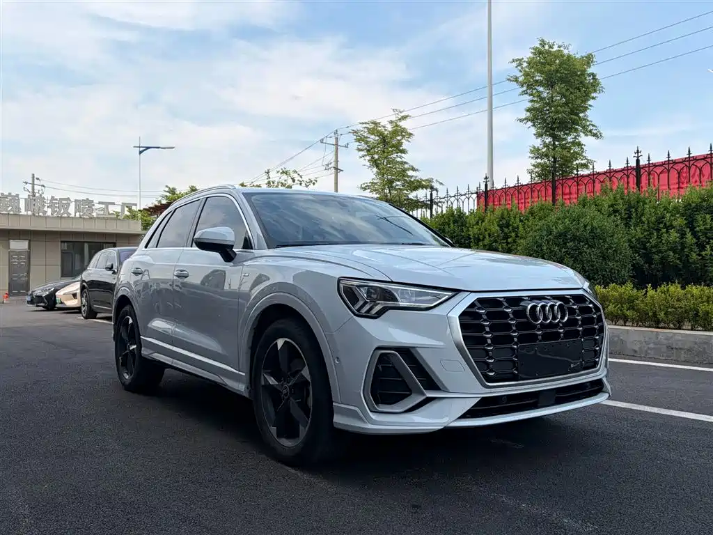 Audi Q3 2022