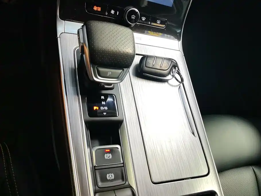 Roewe RX5 2020 — фото 16