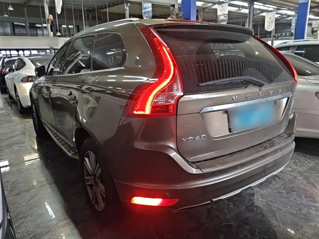 Volvo XC60 2016 — фото 5