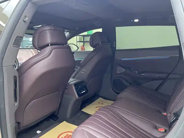 Denza Z9GT 2025