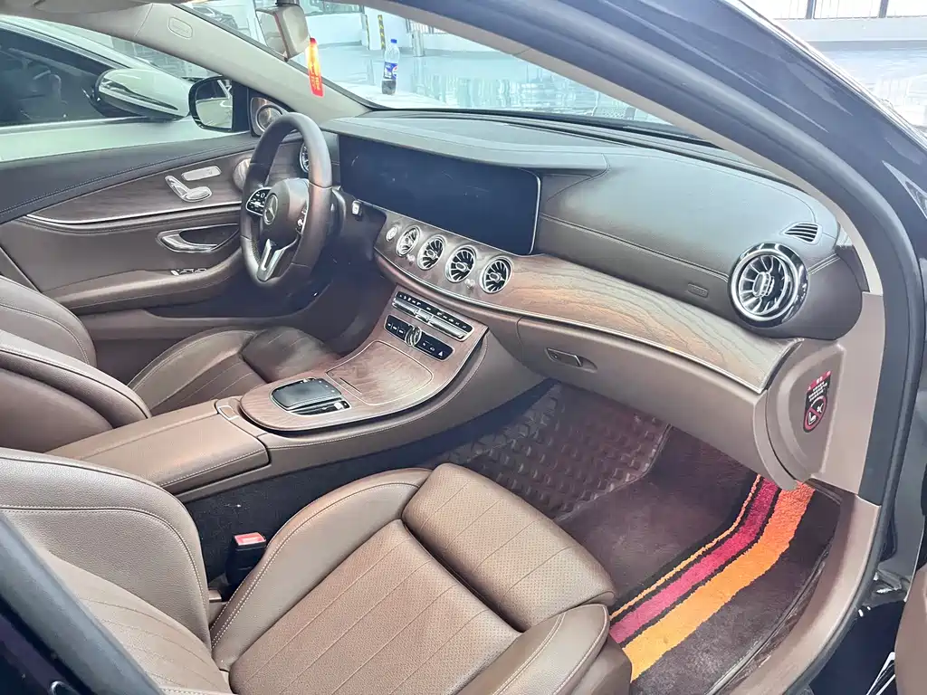 Mercedes-Benz E-Class 2019 — фото 10
