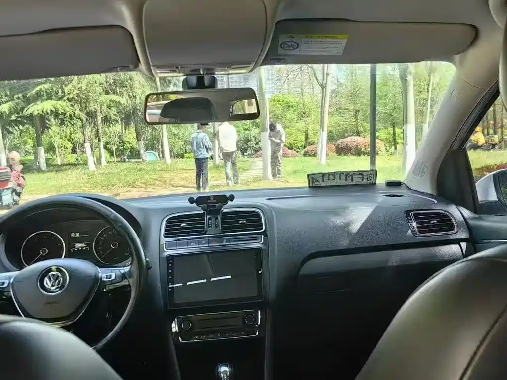 Volkswagen Polo 2015