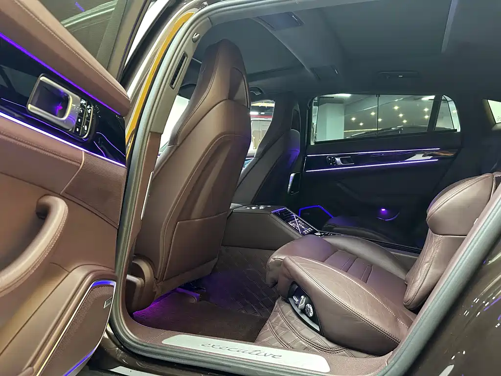 Porsche Panamera 2018 — фото 11