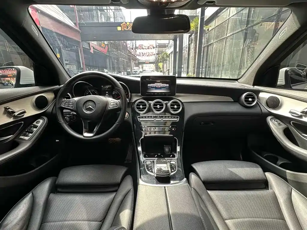Mercedes-Benz GLC 2019