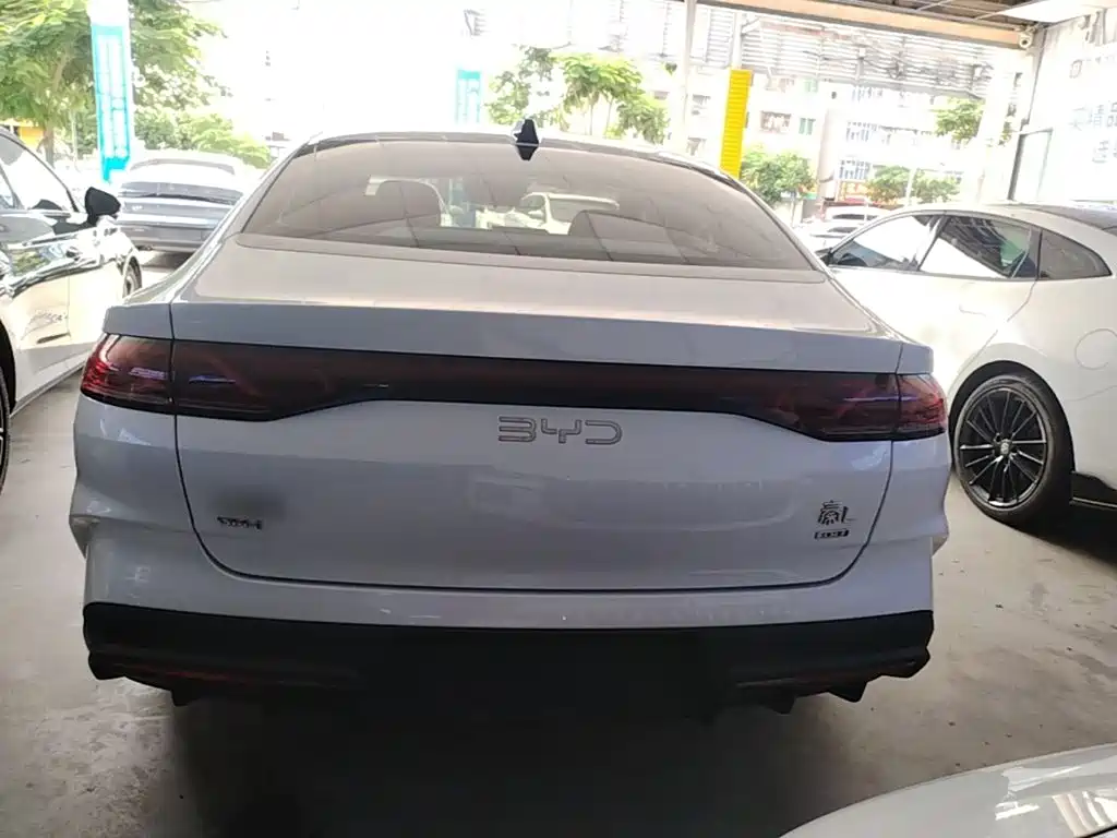 BYD Qin L 2025 — фото 6