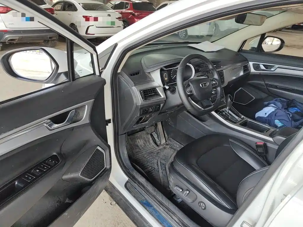 Geely Emgrand GS 2019 — фото 12