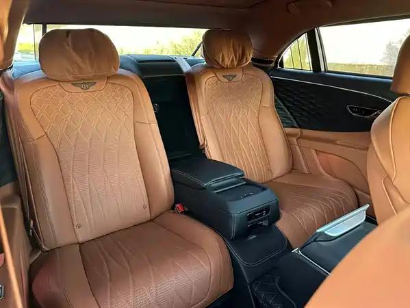 Bentley Flying Spur 2023
